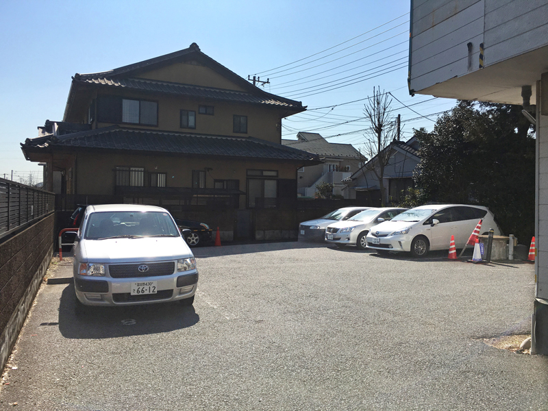 「大山家」駐車場