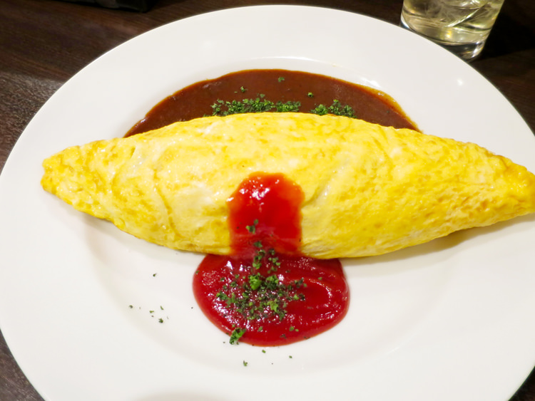 洋食　ツバキ亭のオムライス