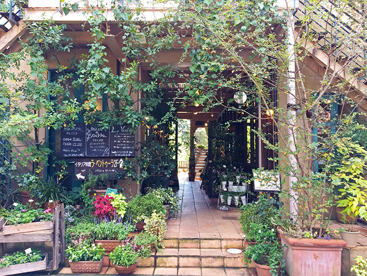 cafe Felice(カフェ・フェリーチェ)の外観