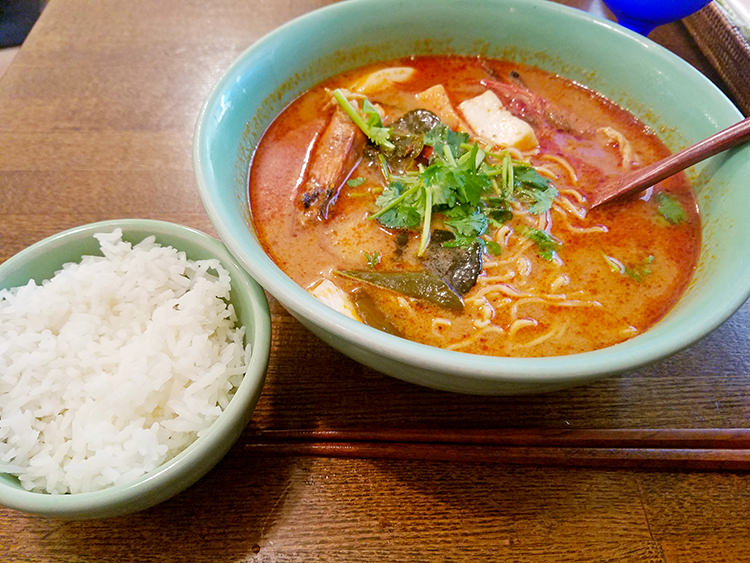 エレファントキッチンのトムヤムラーメン