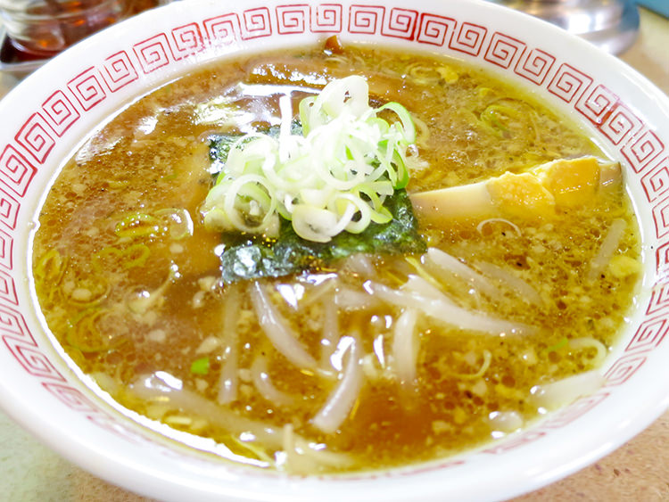 中華徳大の半ラーメン