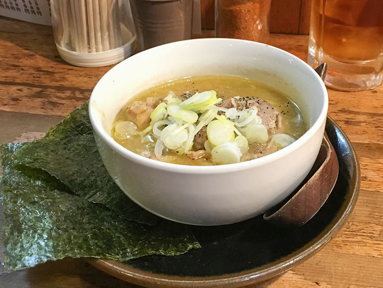 焼き鳥どん　荻窪店の鶏の煮込み