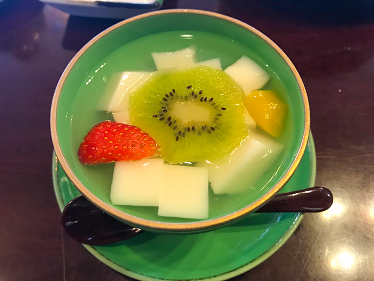 中野 天祥の杏仁豆腐