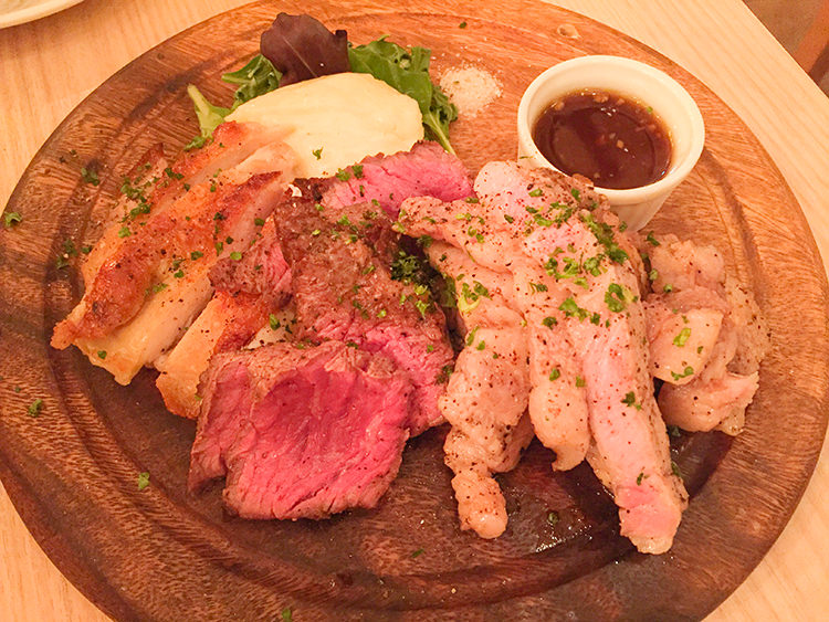 RAINBOW WINE＆KITCHENの肉３種盛り