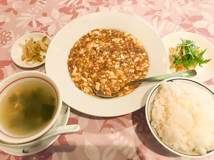 四川 MON 花の四川麻婆豆腐