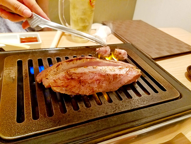 焼肉BAR さんたま　吉祥寺店の生タンステーキ