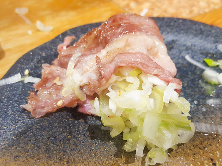 たまには焼肉　高円寺店のねぎたっぷりのタン塩