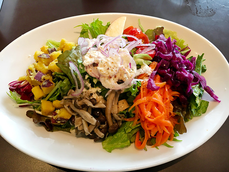 グッドモーニングカフェ 中野セントラルパーク店のお野菜サラダ