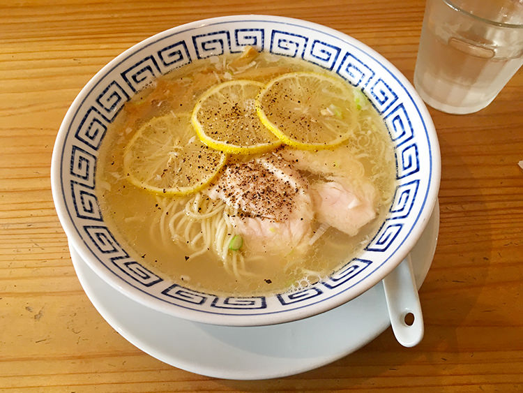 荻窪　ねいろ屋の瀬戸内レモンラーメン