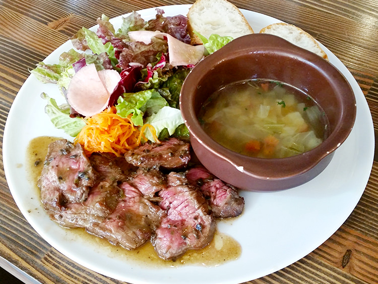 ネオビストロ MURAのアンガス牛のステーキ1300円
