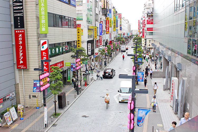 三鷹駅前