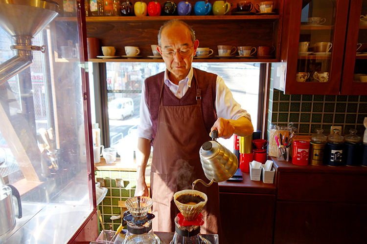 珈琲 松井商店の店主の松井寛さん