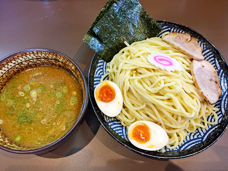 麺彩房の特製つけそば