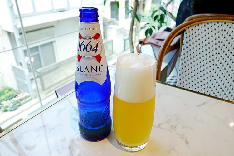 「リベルテ・パティスリー・ブーランジェリー 東京本店」にある白ビール