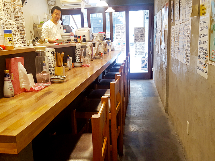 高円寺　うどん酒場　でべそのメニュー