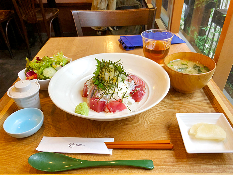 TORETATEの海鮮どんぶりのセット