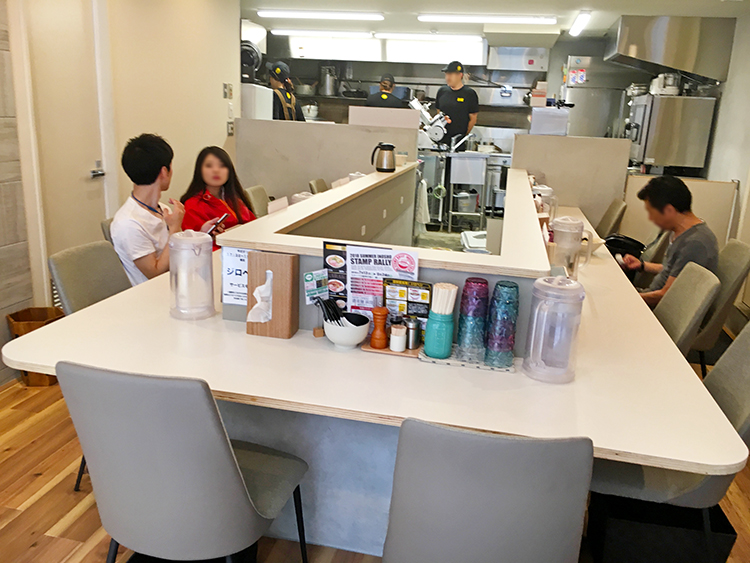 濃菜麺 井の庄 荻窪店の店内