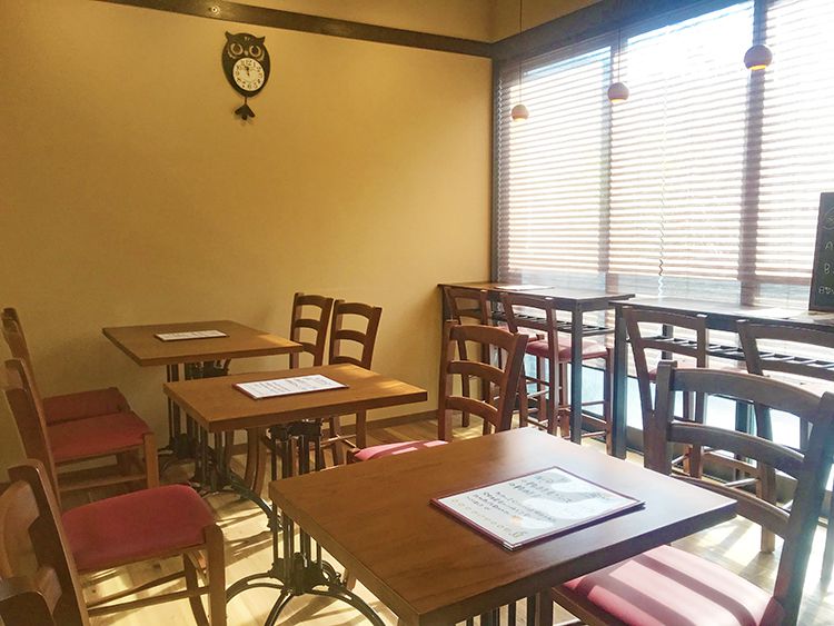 ひとこきゅうの店内