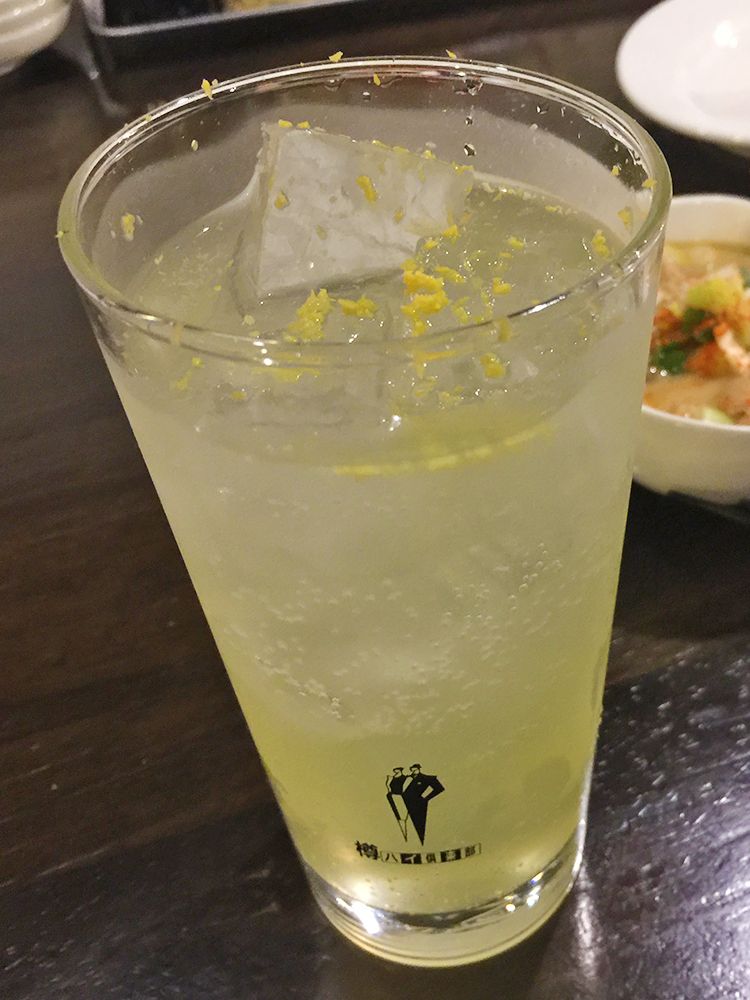 野方餃子の自家製レモンサワー
