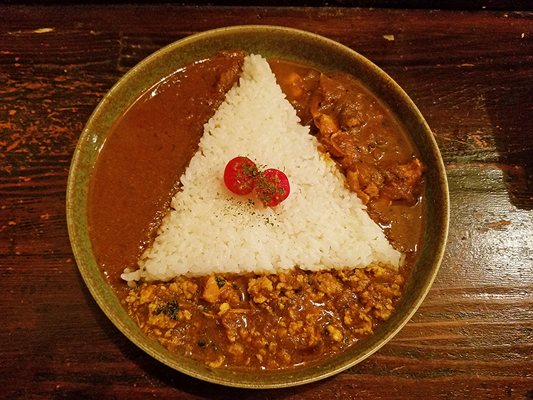 CURRY BAR シューベルの2種盛カレー