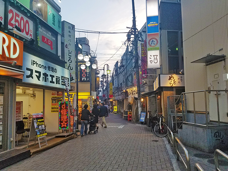 西荻窪駅の南口飲み屋街