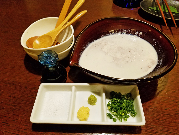 Diningさんさんの特濃豆乳　黒豆豆腐（冷）　680円