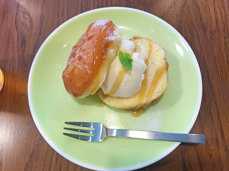 cafe &amp; bar Quartetのドーナツ