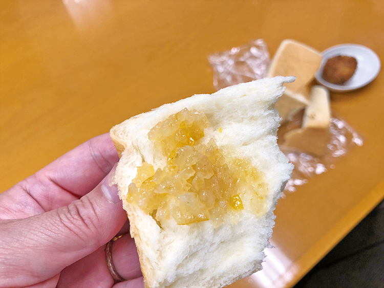 ラ・パンのパンにはマーマレードが合います