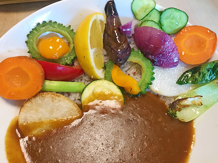 ムサシノ野菜食堂miluna-naの野菜いっぱいカレー
