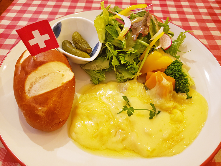 スイス食堂ＬｅＰｒｅのラクレットと温野菜