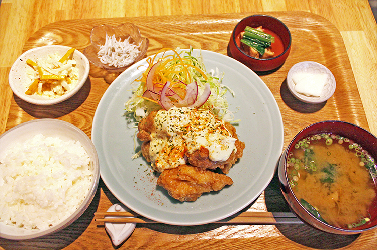 西荻もがめ食堂のチキン南蛮