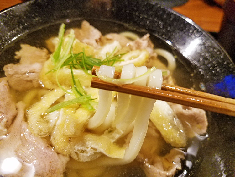 豚肉汁うどん「べ」の豚肉汁うどん