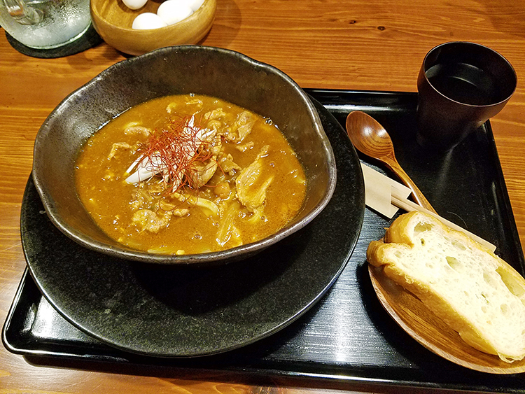 豚肉汁うどん「べ」の豚肉汁カレーうどん