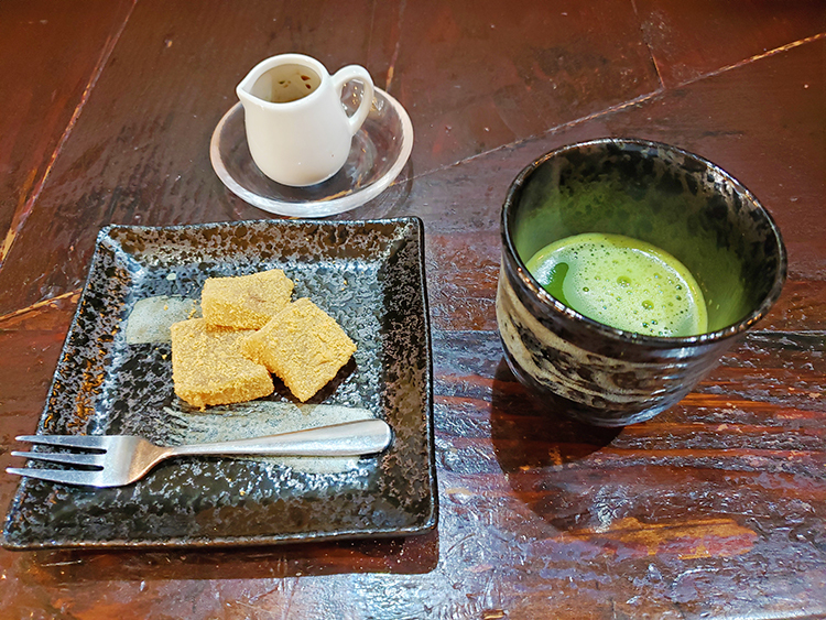 吉祥寺バーグの抹茶と葛餅