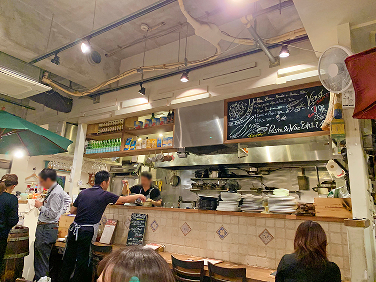 とれたて食堂の店内