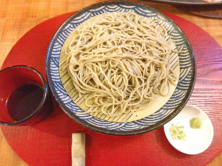 TSUMUGUのそば
