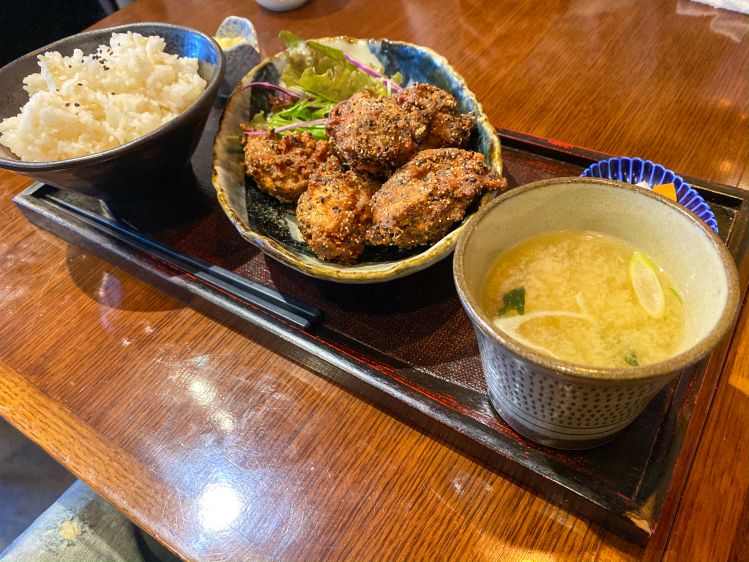 阿佐ヶ谷　 串カツ屋エベスのから揚げ