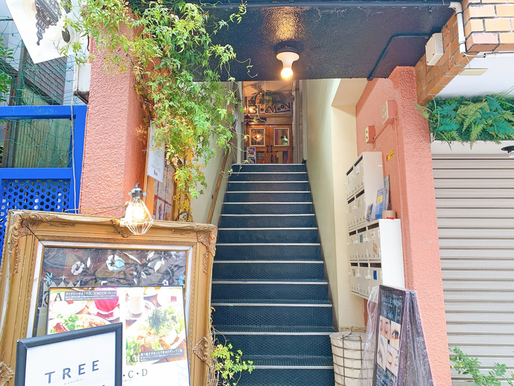 CAFE☆BAR BLOOMOONの入口