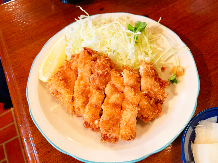 エミールのチキンカツ定食