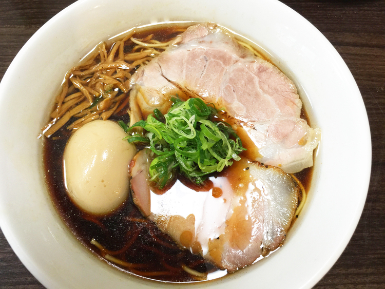 かしわぎの醤油ラーメン+味玉