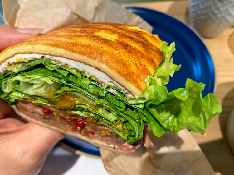 MOCMO　sandwichesのクラウドブレッド