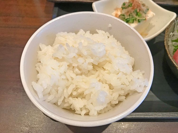 かどや魚丸のつや姫ごはん
