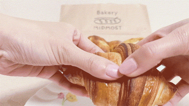 Bakery MIDMOSTのクロワッサン動画