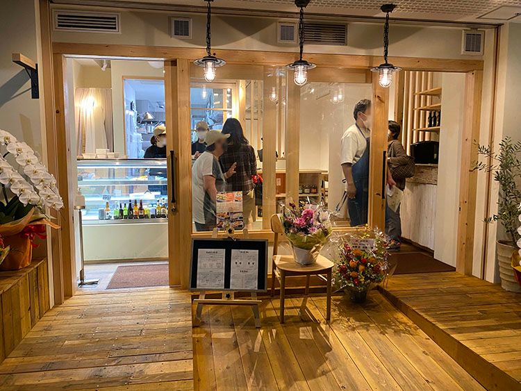  lojiurakitchenの店頭