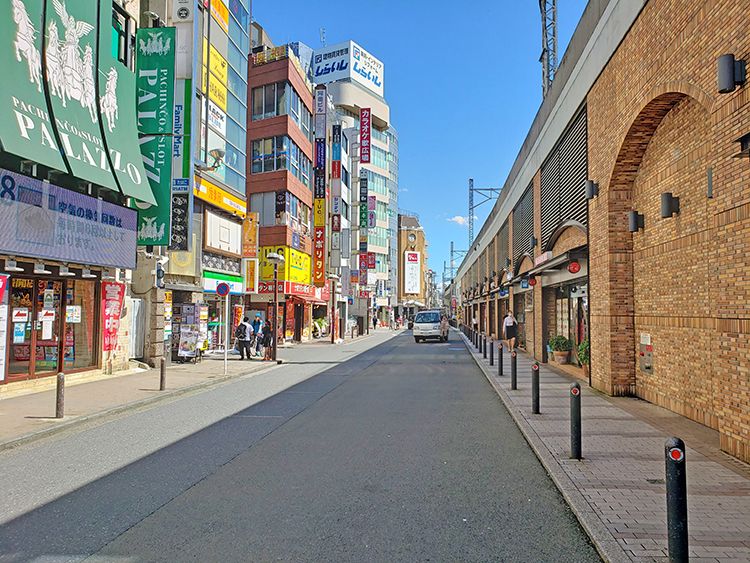高架下