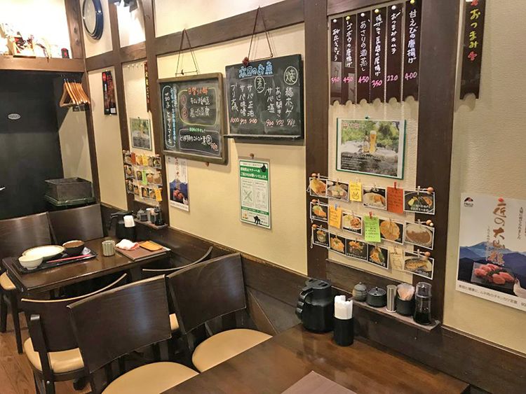 やまねこ亭の店内