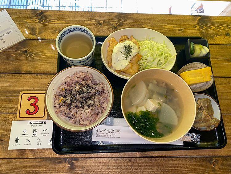 うしとら食堂のチキン南蛮定食
