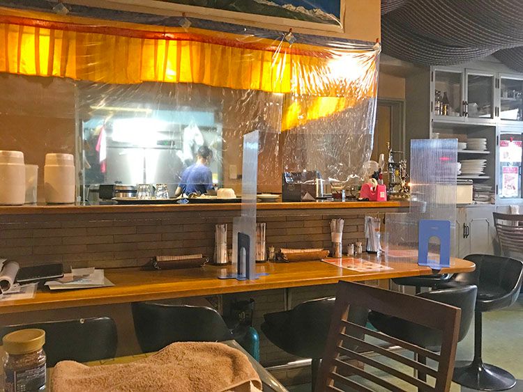 ヒマラヤの店内