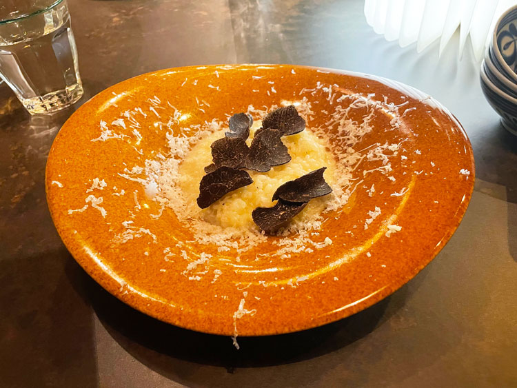 洋食堂 葡萄の黒トリュフのチーズリゾット