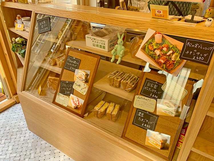 Luce 2nd（ルーチェセカンド）のショーケースの中のサンドイッチ